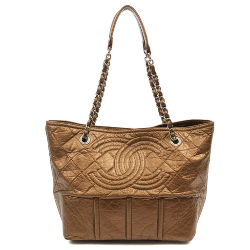Picture of Chanel Tote Tote in Brown, Crinkled Calfskin Leather