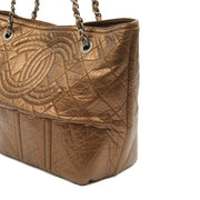 Picture of Chanel Tote Tote in Brown, Crinkled Calfskin Leather
