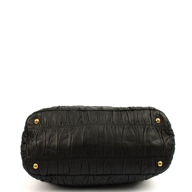 Picture of Prada Tote Tote in Black, Leather