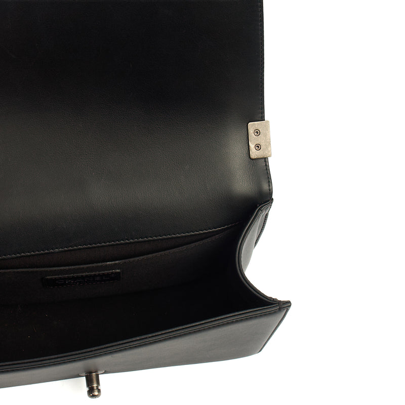 Picture of Chanel Cross Body Boy - Medium in Black, Calfskin Leather