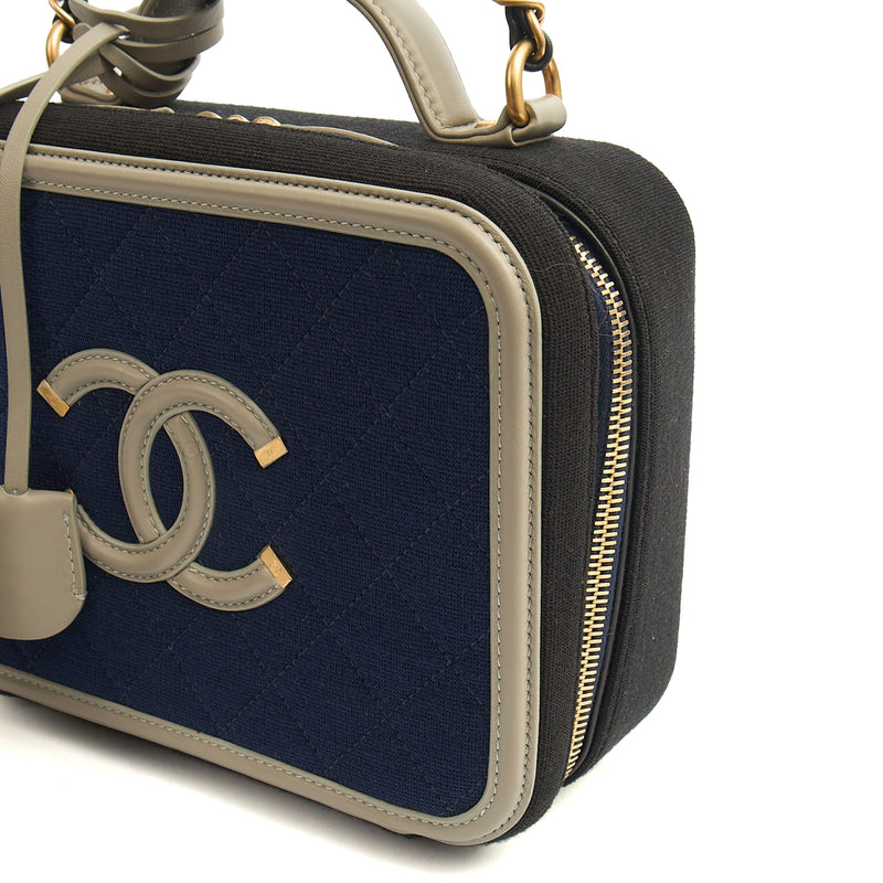 Picture of Chanel Shoulder Bag CC Filigree Vanity Case in Blue, Fabric