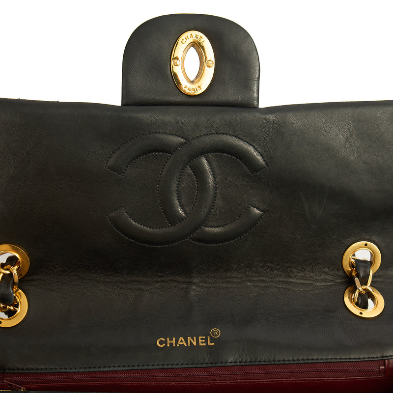 Picture of Chanel Shoulder Bag Maxi Jumbo XL in Black, Lambskin Leather