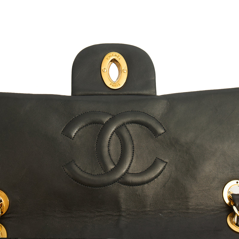 Picture of Chanel Shoulder Bag Maxi Jumbo XL in Black, Lambskin Leather
