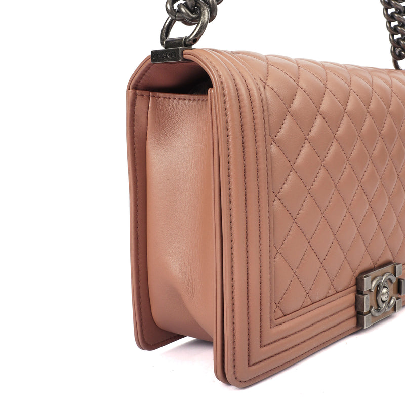 Picture of Chanel Shoulder Bag Boy - Medium in Pink, Calfskin Leather