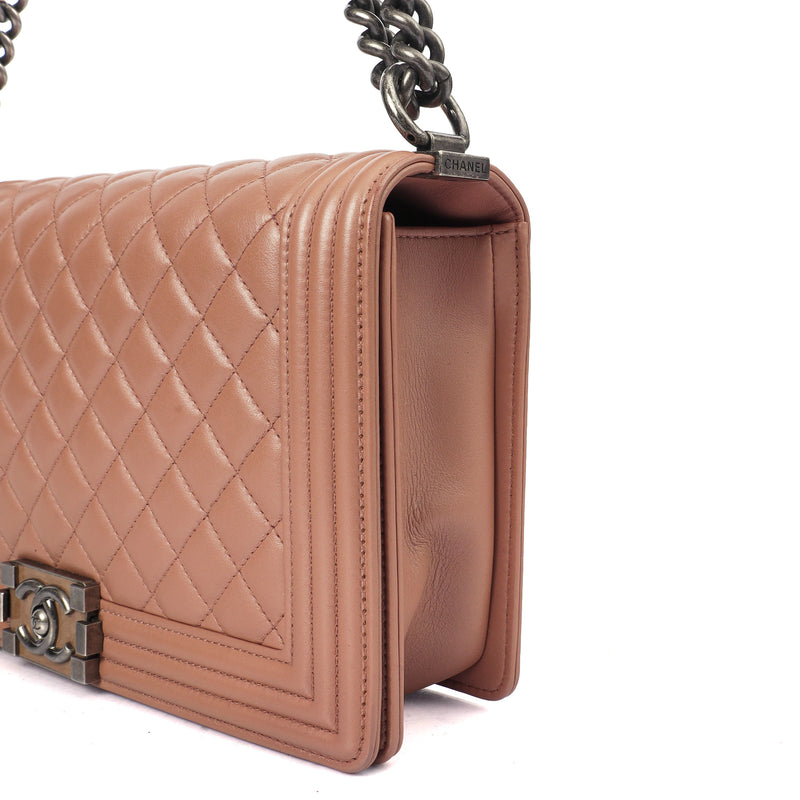 Picture of Chanel Shoulder Bag Boy - Medium in Pink, Calfskin Leather
