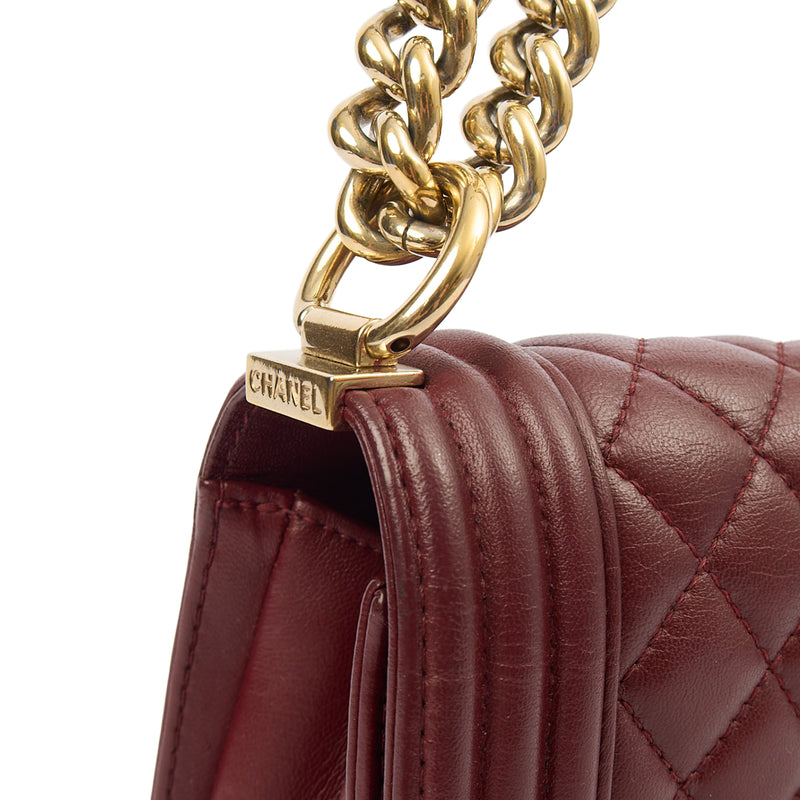 Picture of Chanel Shoulder Bag Boy - Medium in Red, Calfskin Leather