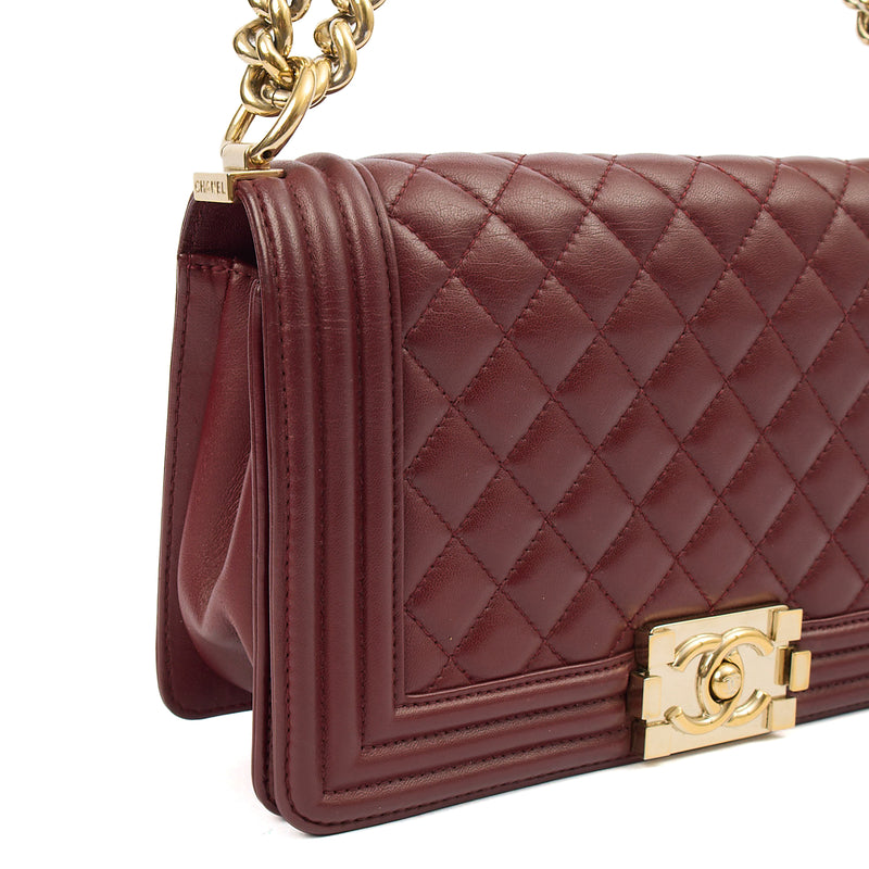 Picture of Chanel Shoulder Bag Boy - Medium in Red, Calfskin Leather