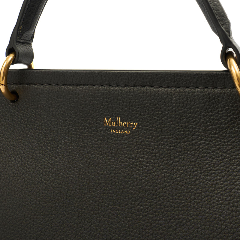 Picture of Mulberry Cross Body Amberley in Black, Calfskin Leather