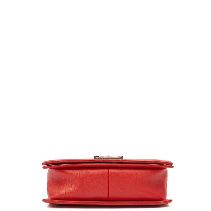 Picture of Chanel Shoulder Bag Boy - Medium in Red, Calfskin Leather