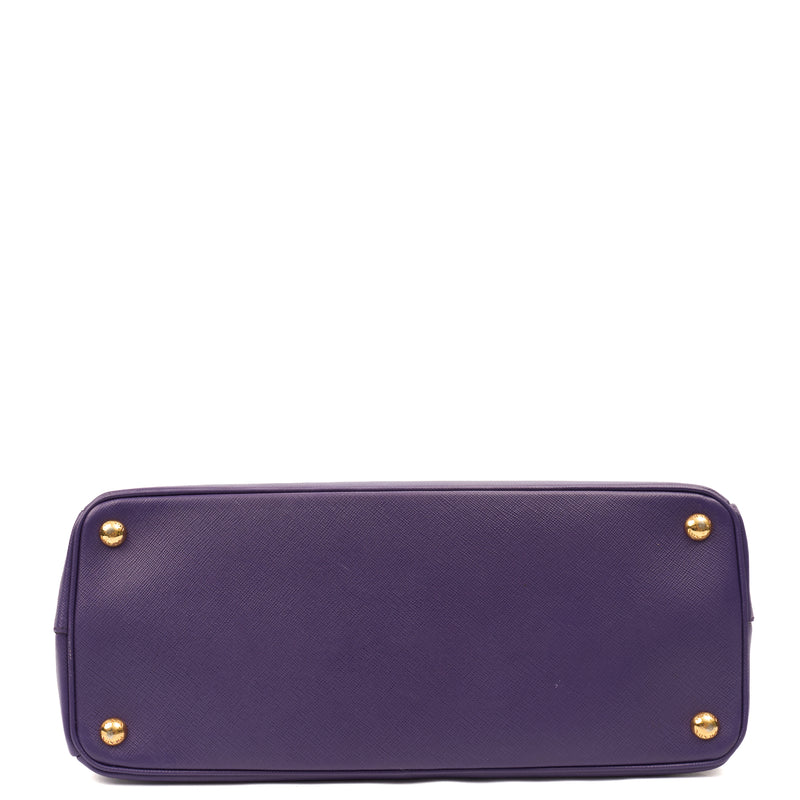 Picture of Prada Tote Leather Tote  in invalid, Saffiano Leather