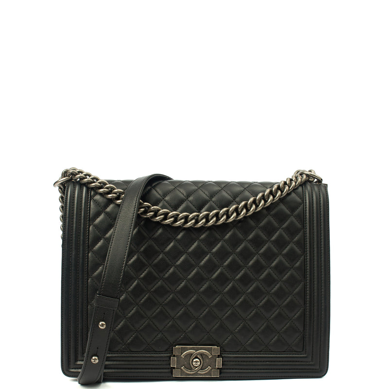 Picture of Chanel Shoulder Bag Boy - Large in Black, Calfskin Leather