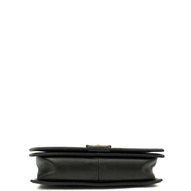Picture of Chanel Shoulder Bag Boy - Large in Black, Calfskin Leather