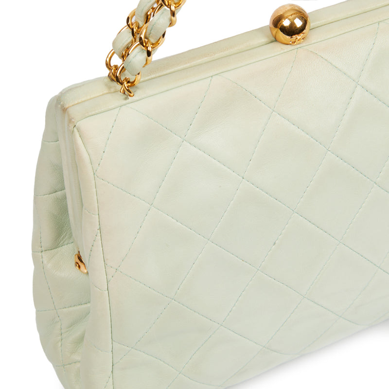 Picture of Chanel Shoulder Bag Clutch in Green, Lambskin Leather