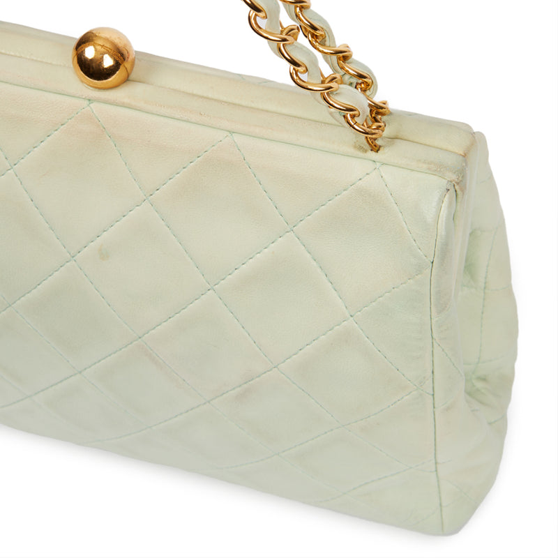 Picture of Chanel Shoulder Bag Clutch in Green, Lambskin Leather