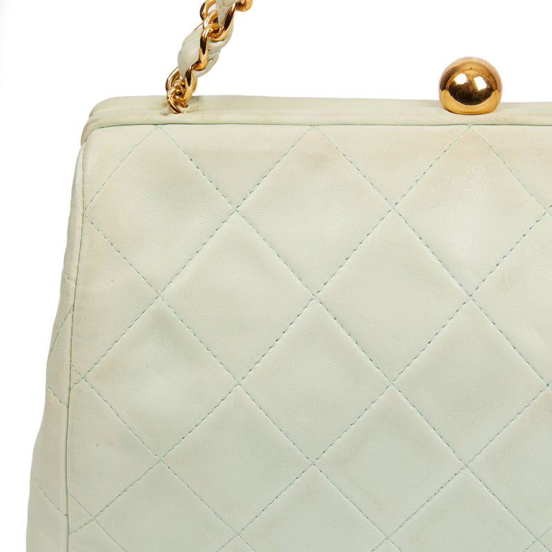 Picture of Chanel Shoulder Bag Clutch in Green, Lambskin Leather