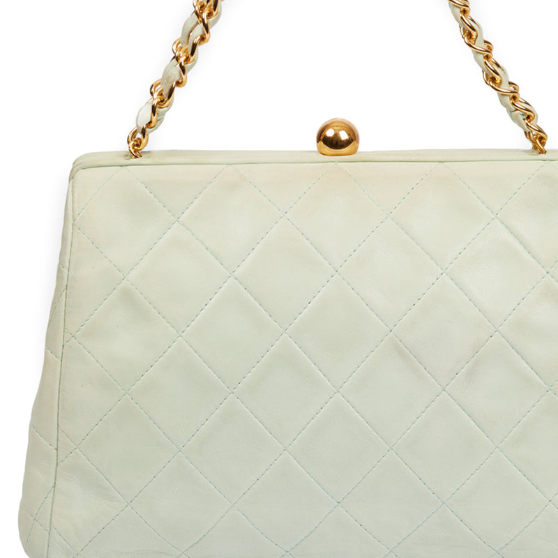 Picture of Chanel Shoulder Bag Clutch in Green, Lambskin Leather