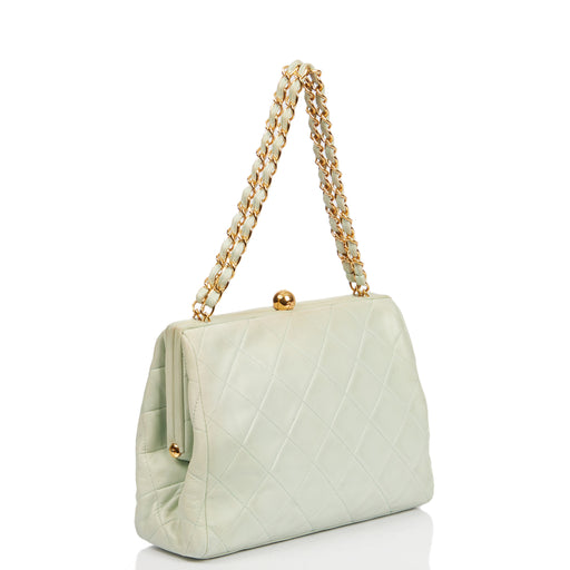 Picture of Chanel Shoulder Bag Clutch in Green, Lambskin Leather