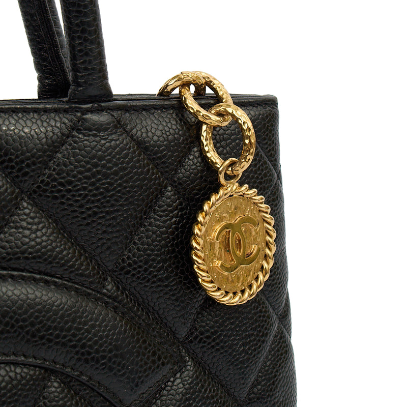 Picture of Chanel Tote Medaillon Tote in Black, Caviar Leather