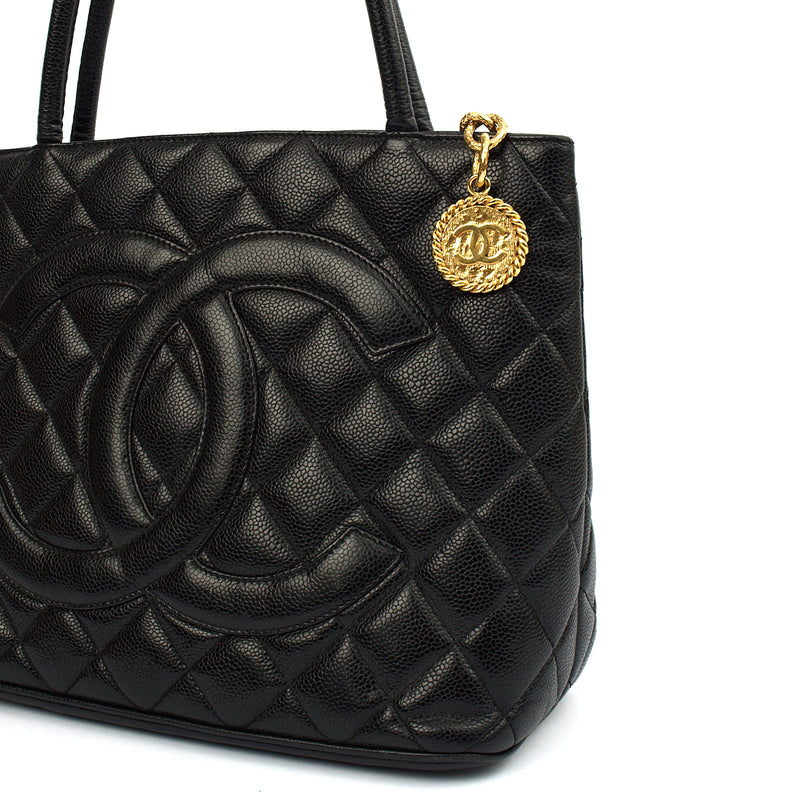 Picture of Chanel Tote Medaillon Tote in Black, Caviar Leather