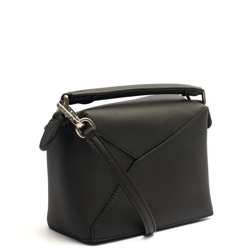 Picture of Loewe Cross Body Puzzle - Mini in Black, Leather