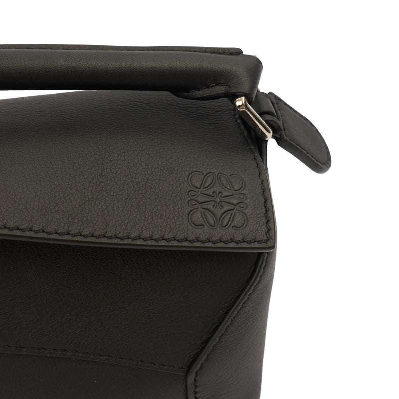 Picture of Loewe Cross Body Puzzle - Mini in Black, Leather