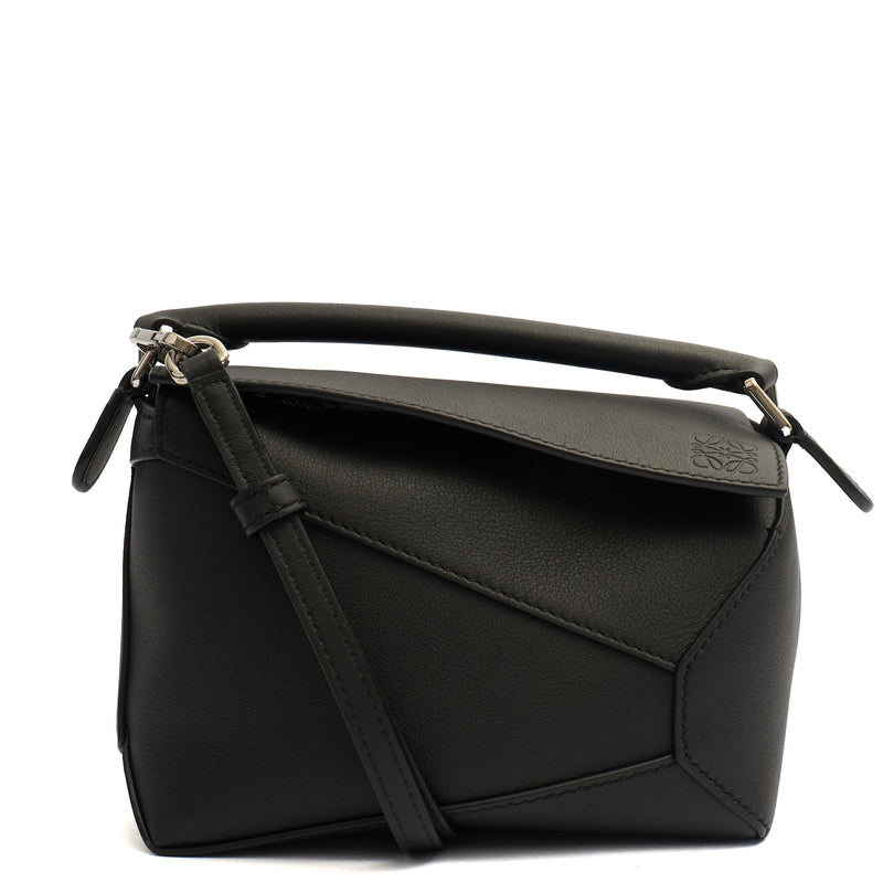 Picture of Loewe Cross Body Puzzle - Mini in Black, Leather