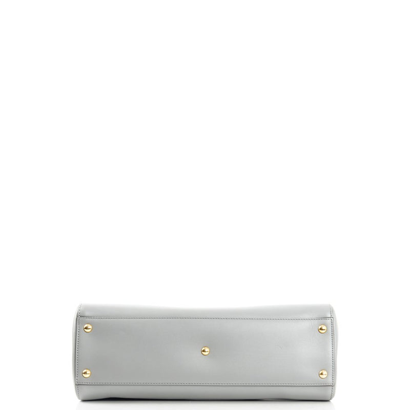 Picture of Gucci Tote Sylvie Top Handle Bag in Dusty Grey, Leather