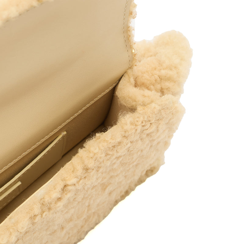 Picture of Jacquemus Shoulder Bag Le Bambinou in Cream, Shearling