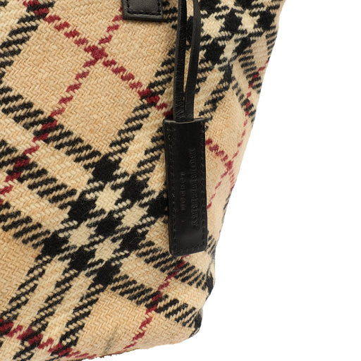Picture of Burberry Tote Check Tote in Nova Check, Canvas
