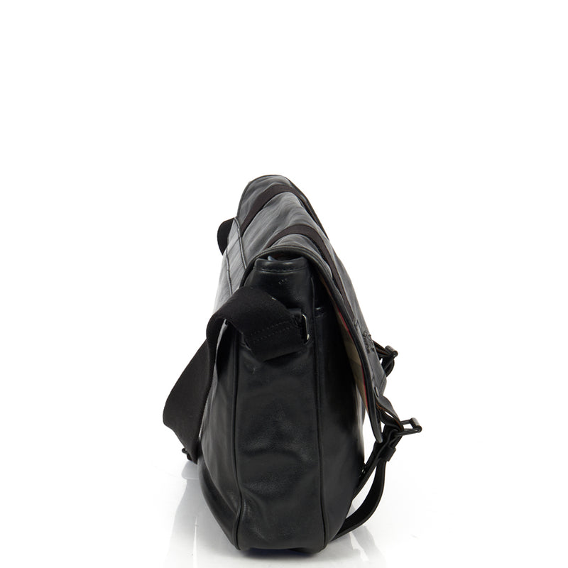 Picture of Burberry Satchel in Black, Leather