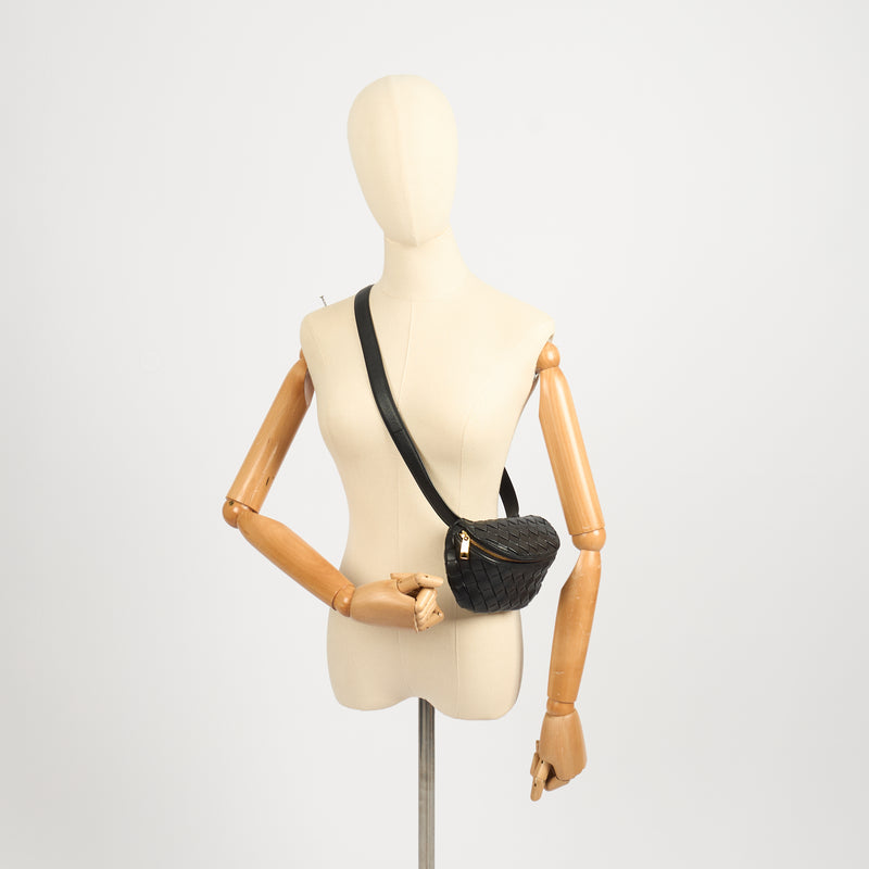 Picture of Bottega Veneta Cross Body Cross Body in Black, Intrecciato Nappa