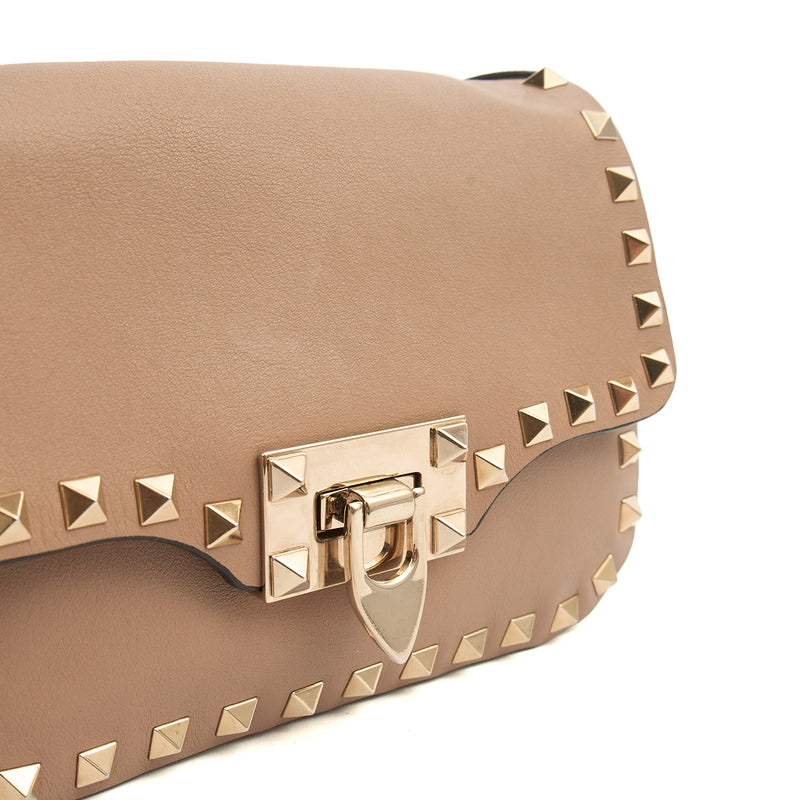 Picture of Valentino Cross Body Rockstud Chain Wallet in Neutral, Calfskin