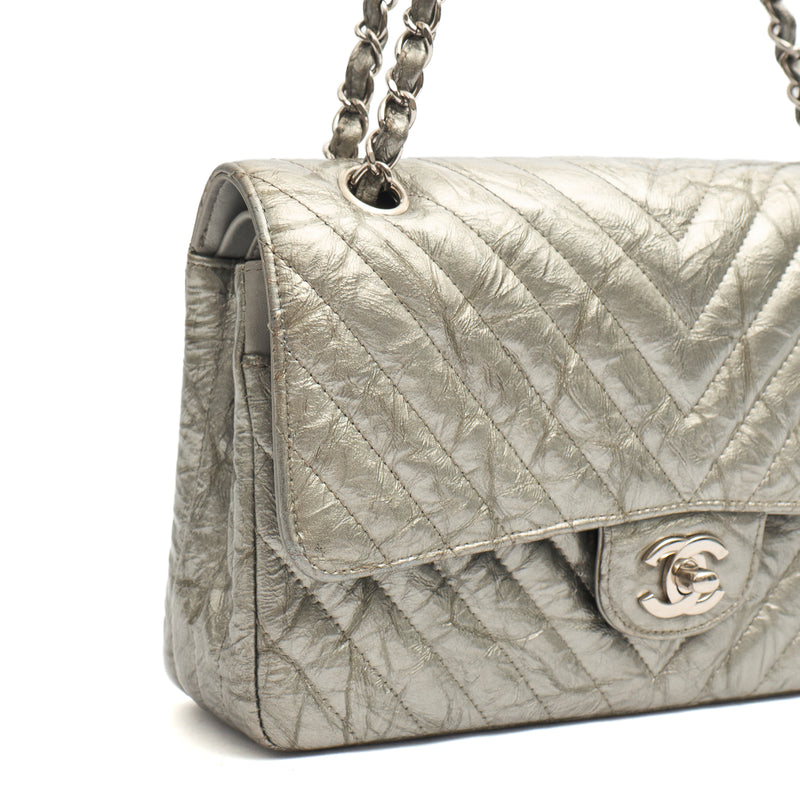 Picture of Chanel Shoulder Bag Classic Double Flap - Medium in Metallic, Patent Leather