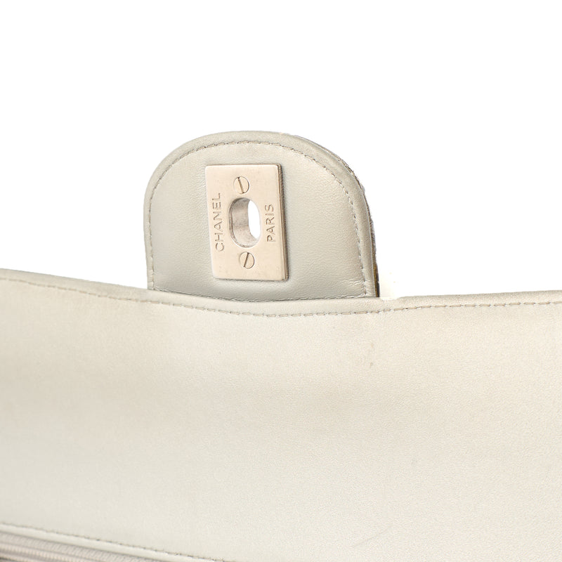Picture of Chanel Shoulder Bag Classic Double Flap - Medium in Metallic, Patent Leather
