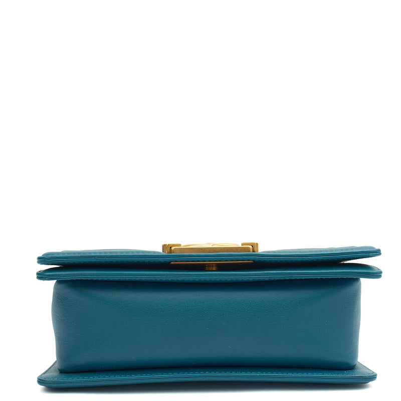 Picture of Chanel Shoulder Bag Boy - Small in Blue, Calfskin Leather