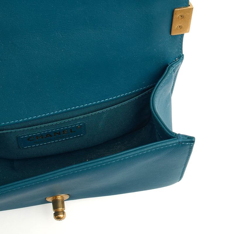 Picture of Chanel Shoulder Bag Boy - Small in Blue, Calfskin Leather