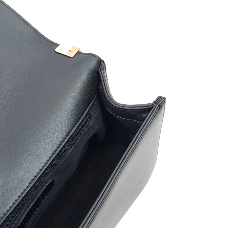 Picture of Chanel Shoulder Bag Boy - New Medium in Blue, Leather