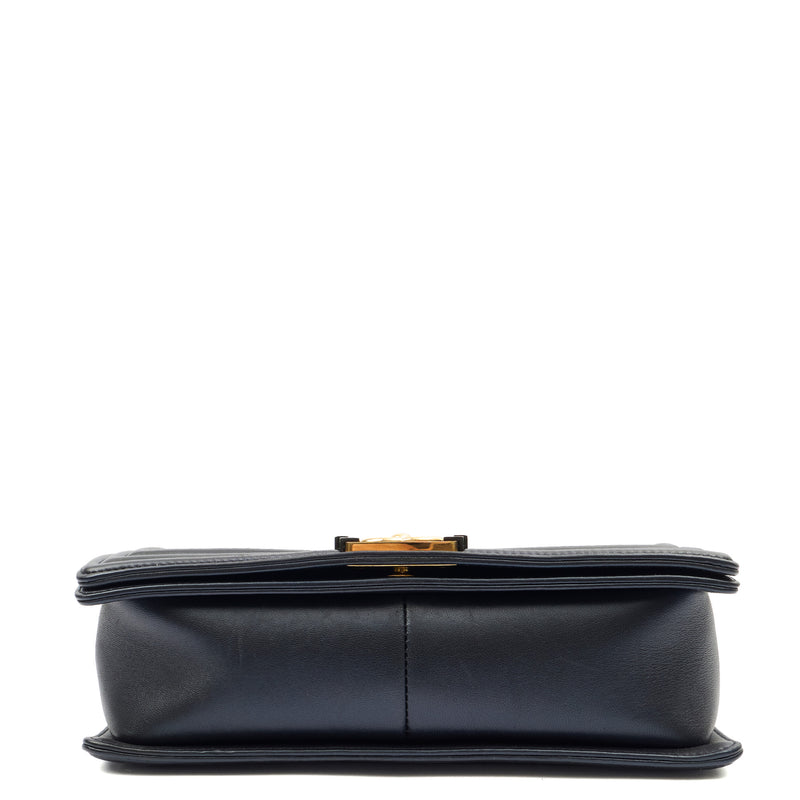 Picture of Chanel Shoulder Bag Boy - New Medium in Blue, Leather