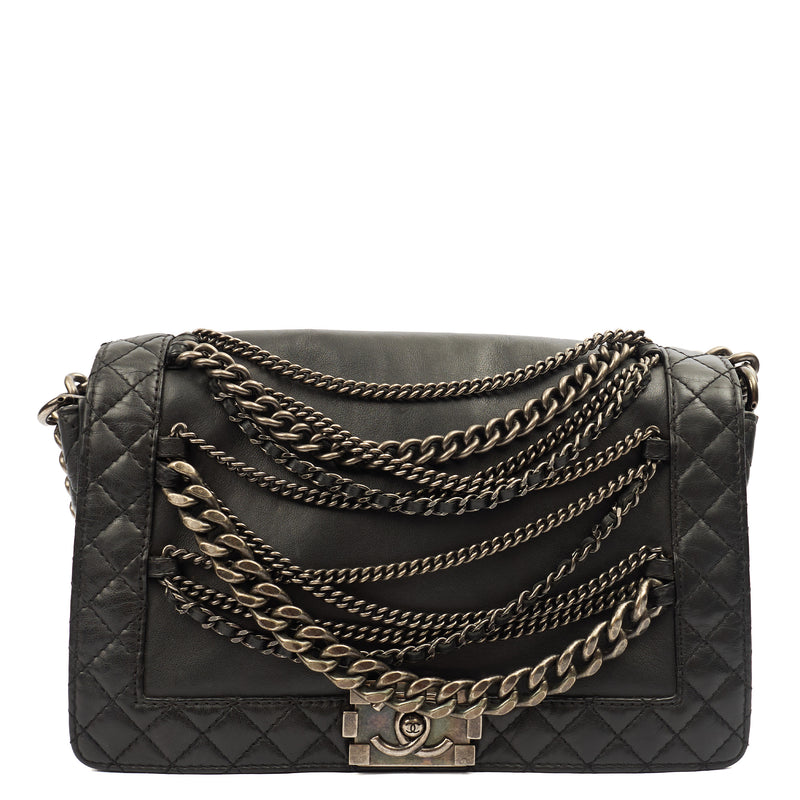 Picture of Chanel Shoulder Bag Boy - Medium in Black, Calfskin Leather