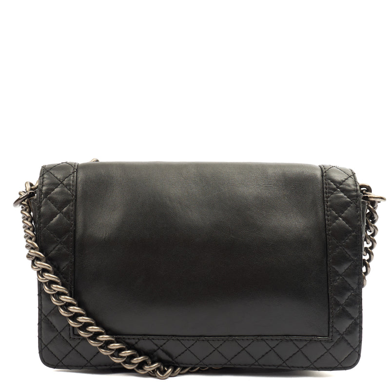 Picture of Chanel Shoulder Bag Boy - Medium in Black, Calfskin Leather