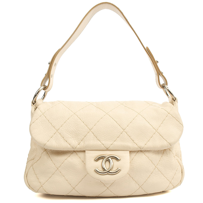 Picture of Chanel Shoulder Bag Vintage Flap Bag  in White, Calfskin Leather