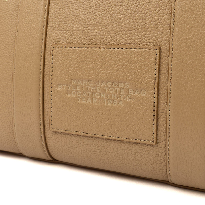 Picture of Marc Jacobs Tote The Tote Bag in camel, Leather