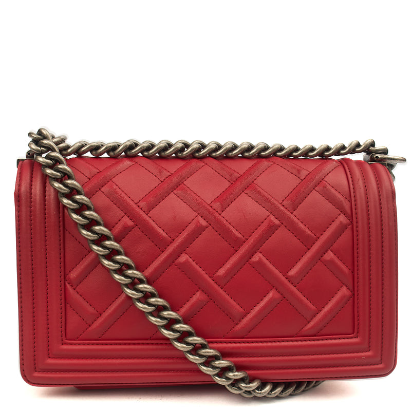 Picture of Chanel Shoulder Bag Boy - Medium in Red, Calfskin Leather