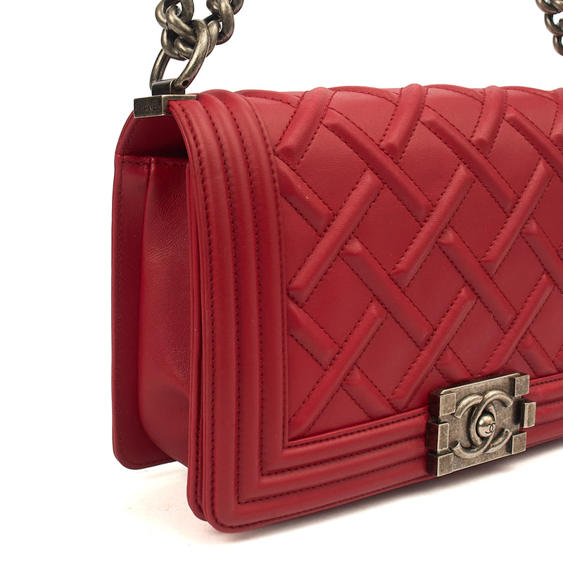 Picture of Chanel Shoulder Bag Boy - Medium in Red, Calfskin Leather