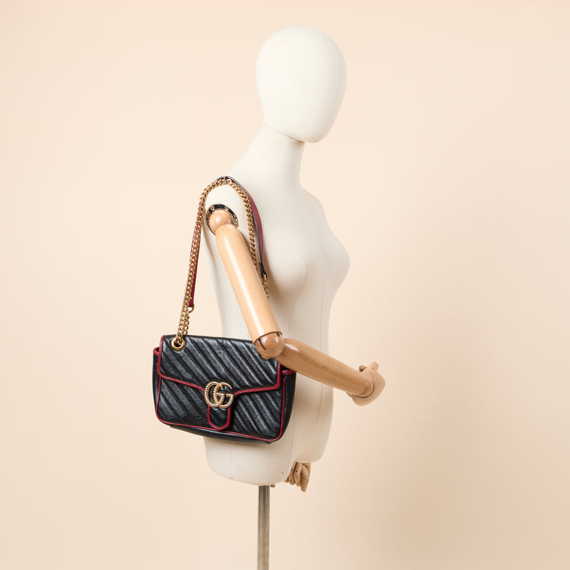 Gucci Shoulder Bag Marmont Shoulder Flap Bag - Medium in Black, Leather