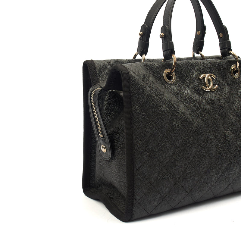 Picture of Chanel Tote Shopper Tote in Black, Caviar Leather