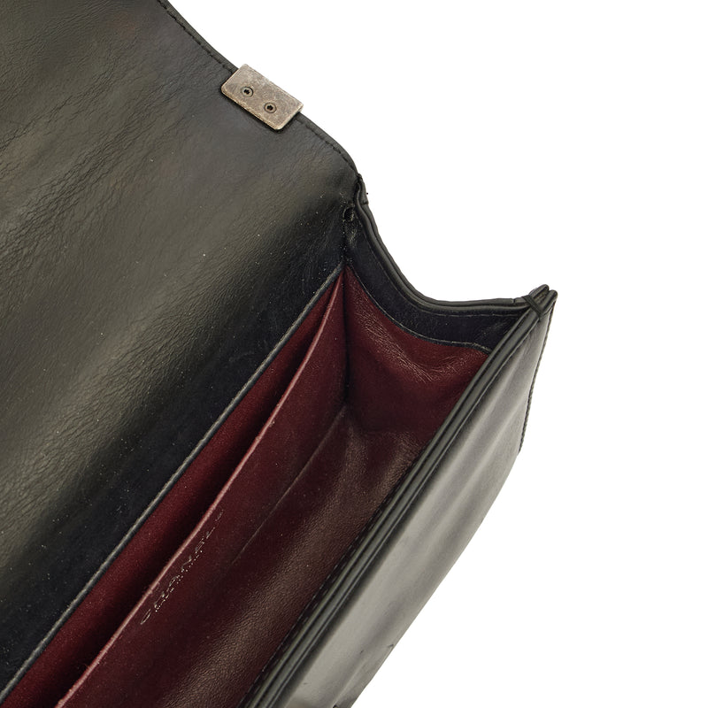 Picture of Chanel Shoulder Bag Boy - Medium in Black, Calfskin Leather