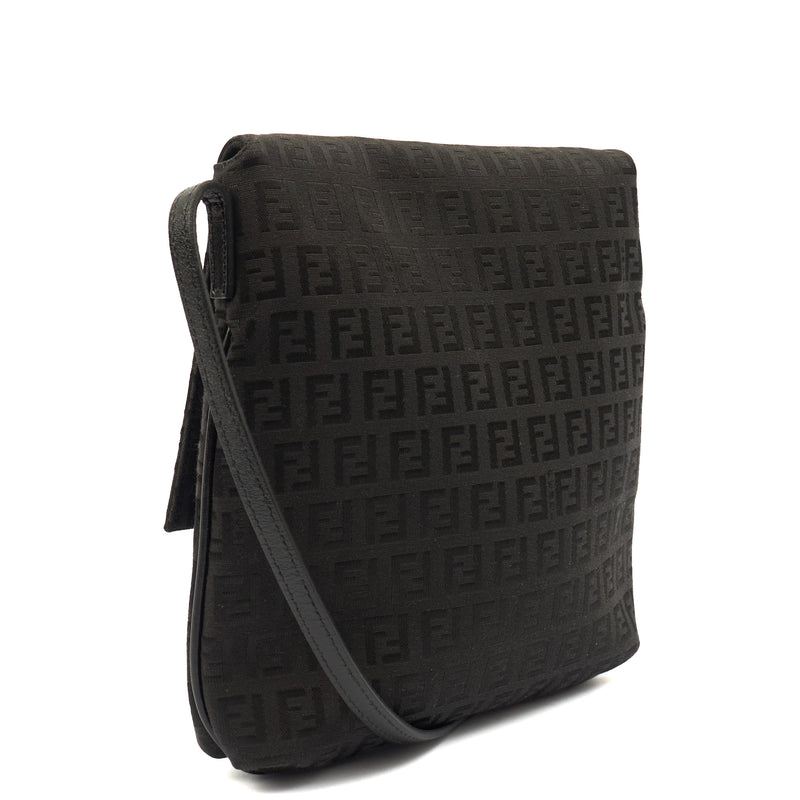 Picture of Fendi Cross Body Crossbody in Black, Canvas