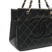 Picture of Chanel Tote Tote in Black, Leather