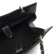 Picture of Chanel Tote Tote in Black, Leather